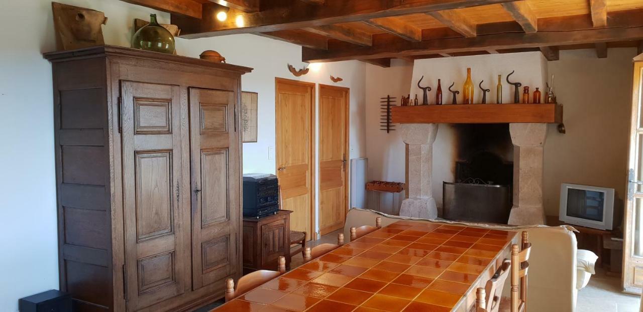 La Petite Maison Des Artistes Castelnau-Pégayrols Exterior foto