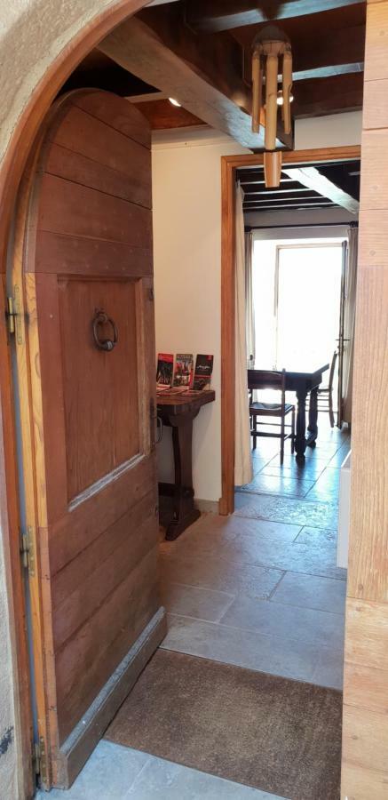 La Petite Maison Des Artistes Castelnau-Pégayrols Exterior foto